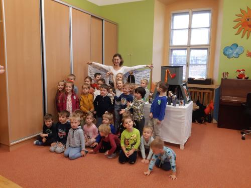 Zajíčci a Včeličky - divadelní představení Potkali se u Betléma
