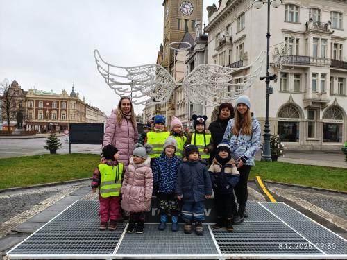 Včeličky - Výlet na vánoční trhy v Prostějově 