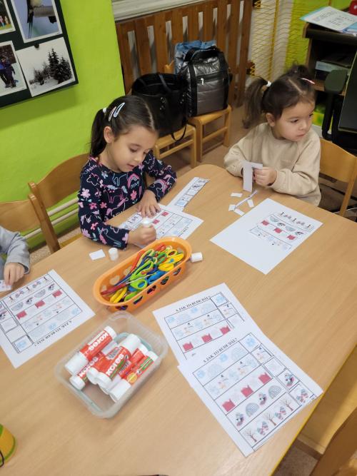 Zajíčci - Sněhová peřina - zima nám už začíná